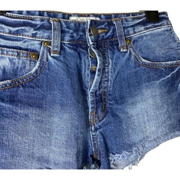 Free People Denim 5  Button Fly High Waist Jean Raw Hem Cutoff Shorts Size 24 - Picture 4 of 6